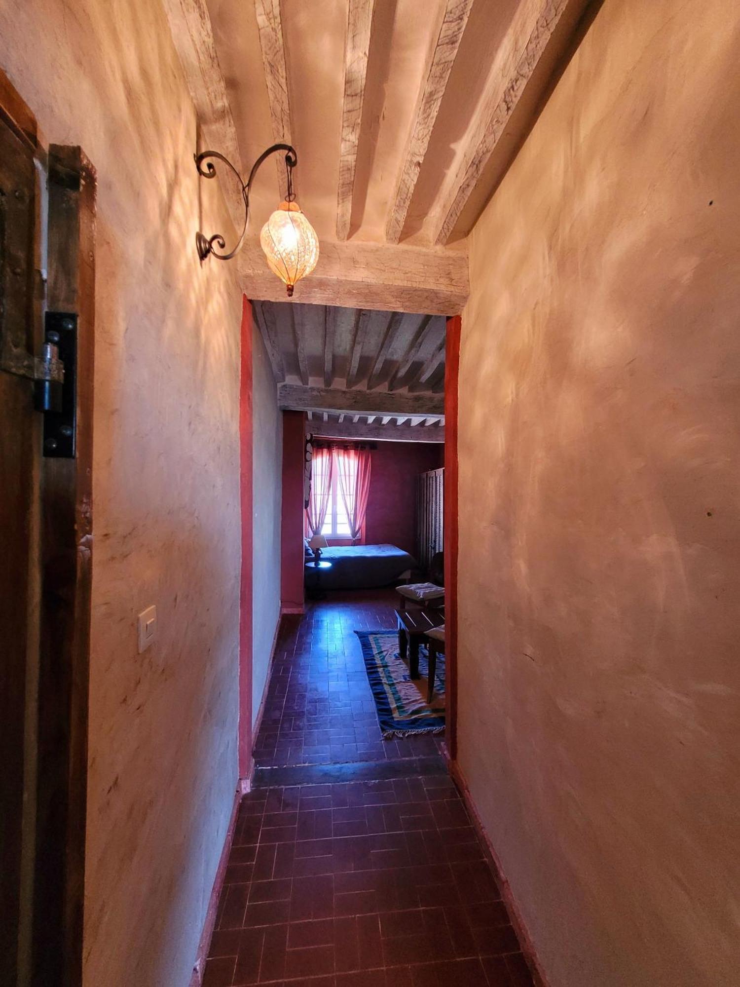 Au Puits De La Fontaine Hotell Tavernes Rom bilde