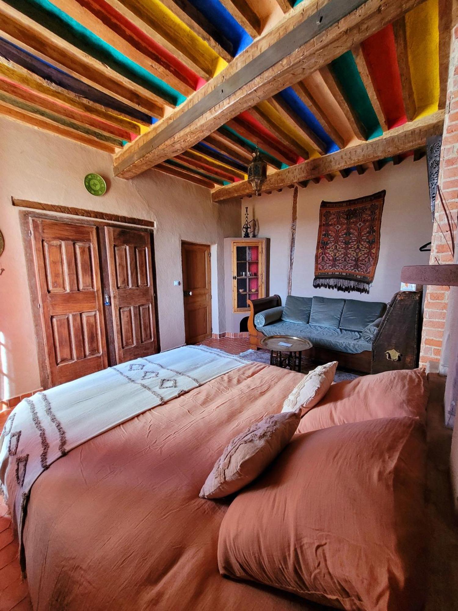 Au Puits De La Fontaine Hotell Tavernes Rom bilde