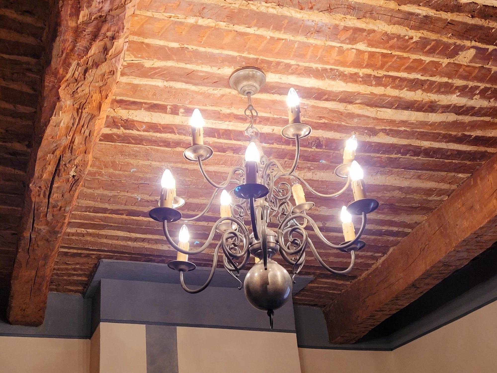 Au Puits De La Fontaine Hotell Tavernes Rom bilde